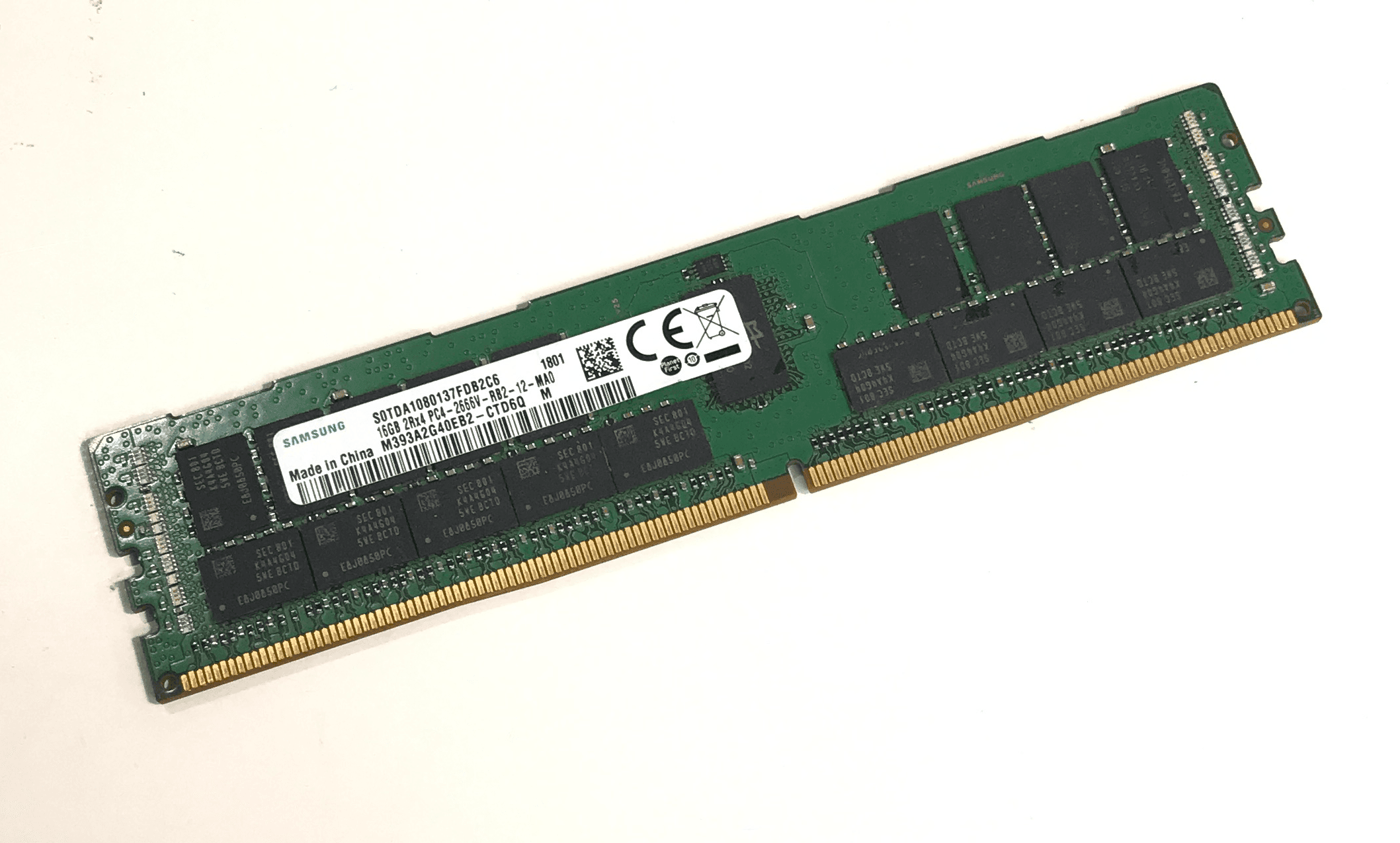 Samsung M393A2G40EB2-CTD 16GB 2Rx4 2666 RDIMM Samsung M393A2G40EB2-CTD