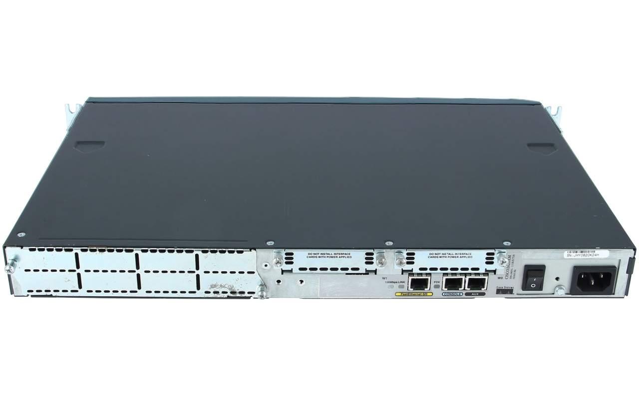 Cisco CISCO2620XM Mid Perf 10/100 Ethernet Router w/ Cisco IOS IP,32F/128D